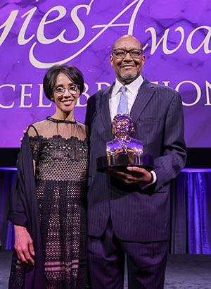 Dean Mitchell Receives Gies Award for Achievement | College of Dental ...